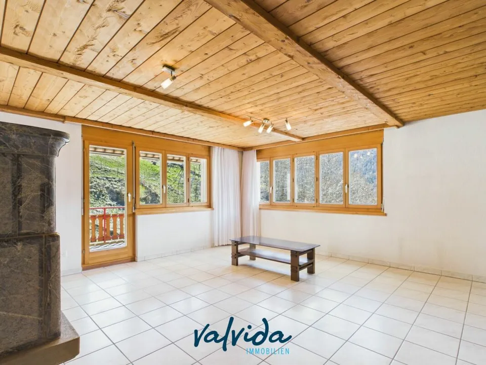 Family-friendly two-family house with development potential in Staldenried