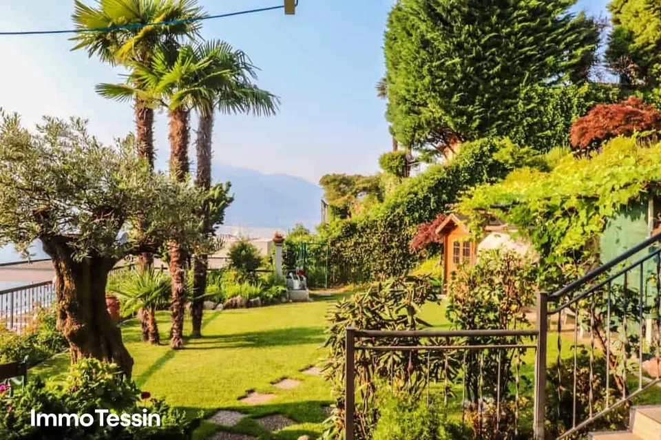 EXKLUSIVE GELEGENHEIT: Luxus Villa mit Pool, Garten und grenzenloser Seesicht auf den Lago Maggiore