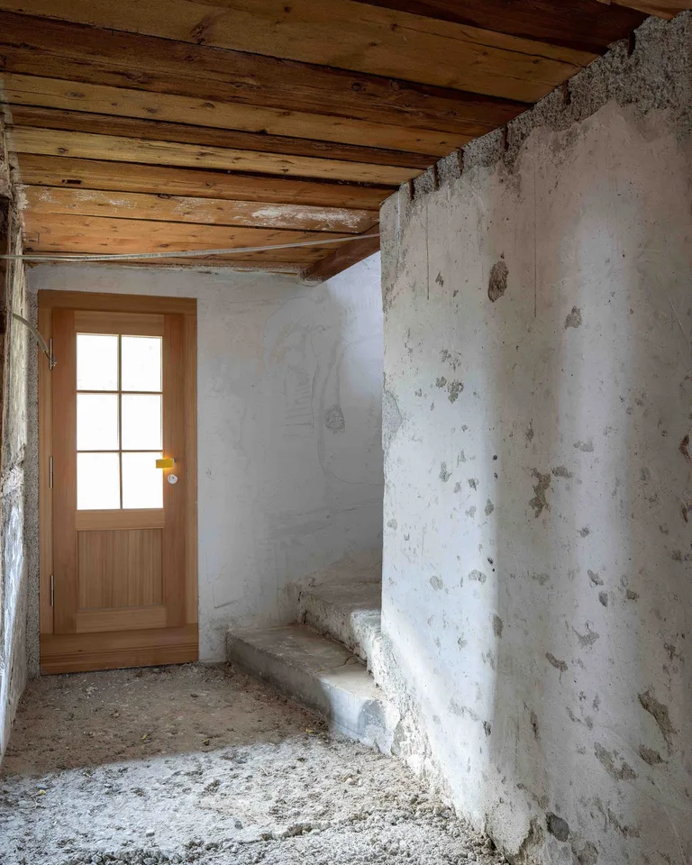 Affascinante appartamento duplex di 2,5 locali in un edificio storico a Stalden VS – foto 10 di 12