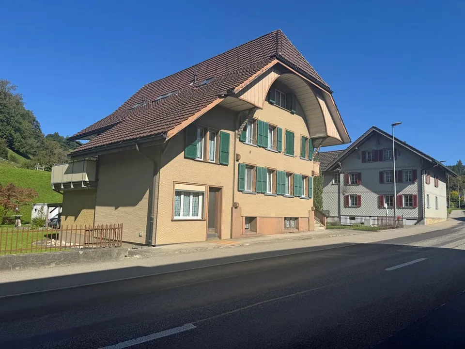 Spacious - versatile opportunities - 3 family house in Bärau – photo 18 of 21