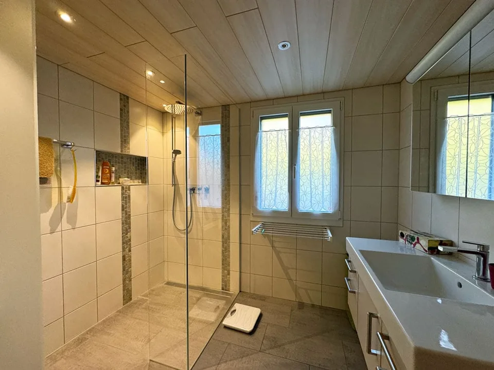 Spacious - versatile opportunities - 3 family house in Bärau – photo 6 of 21