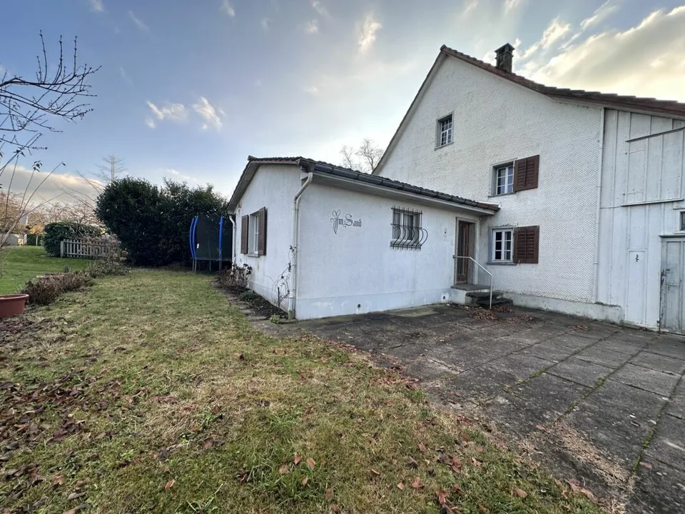 Casa unifamiliare con potenziale di sviluppo