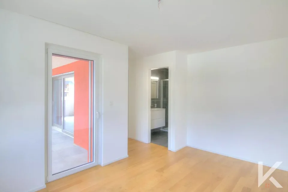 Wohnung mit 4.5 Zimmern – Foto 9 von 13