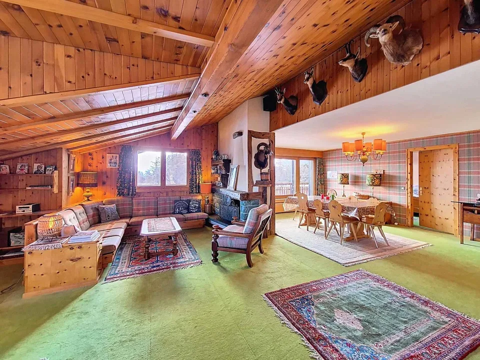 Außergewöhnliche Lage - 4.5 Zimmer mit atemberaubendem Blick auf den Golf und unabhängigem Studio