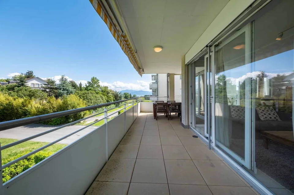 Appartement de 4.5 pièces situé à cinq minutes à pieds du bord du lac