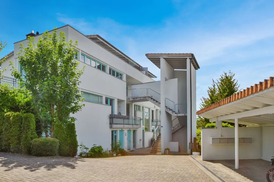 Appartement-maisonnette attractif de 5,5 pièces avec jardin, salle de loisirs et 3 places de parking souterraines – photo 26 sur 28
