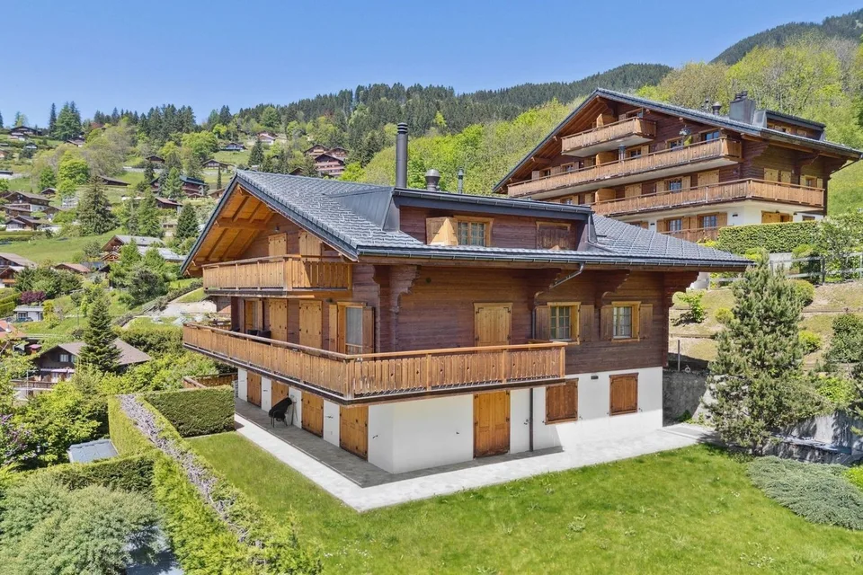 Chalet der Superlative mit 15 Räumen, Aufzug und Panoramablick!