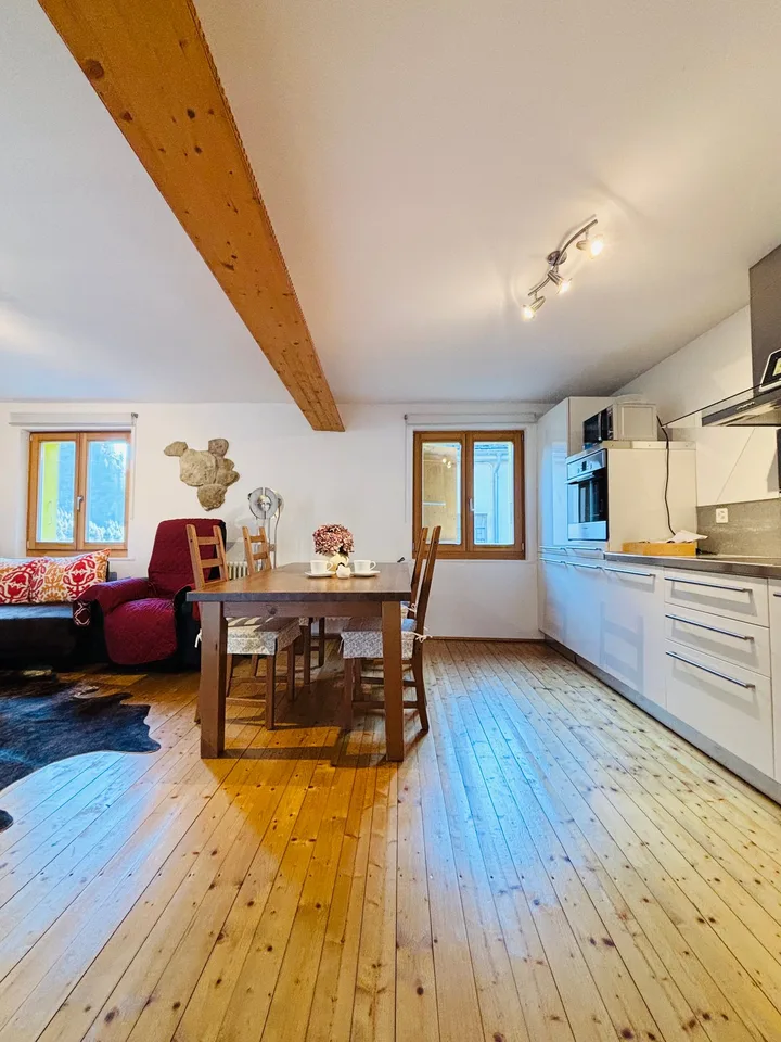 Maison entre lumière et tranquillité dans la vallée de Calanca, à Santa Domenica (Calanca)