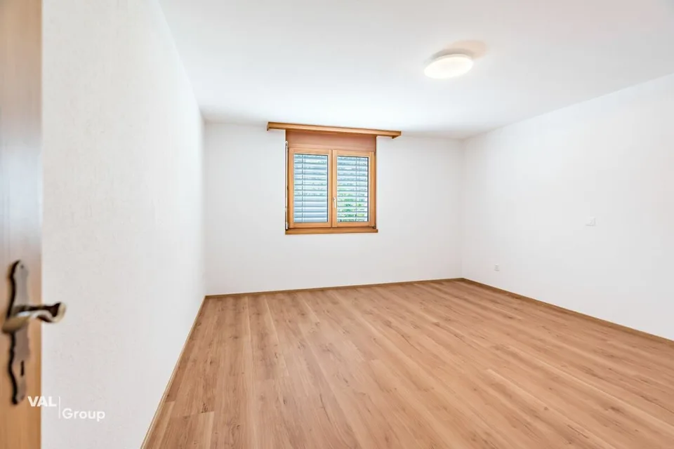 Appartamento elegantemente ristrutturato di 4,5 locali in una posizione tranquilla a Raron – foto 6 di 16