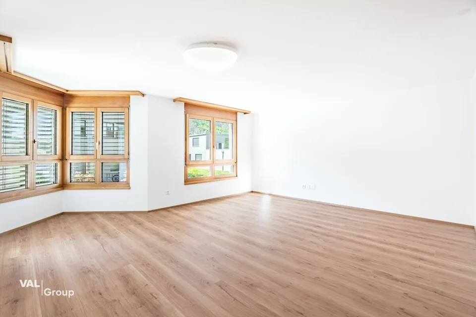 Appartement élégamment rénové de 4,5 pièces dans un quartier calme à Raron