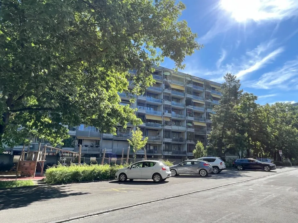 Sonnige 3.5-Zimmer-Eigentumswohnung mit Balkon, Keller und Einstellhallenplatz – Foto 24 von 24