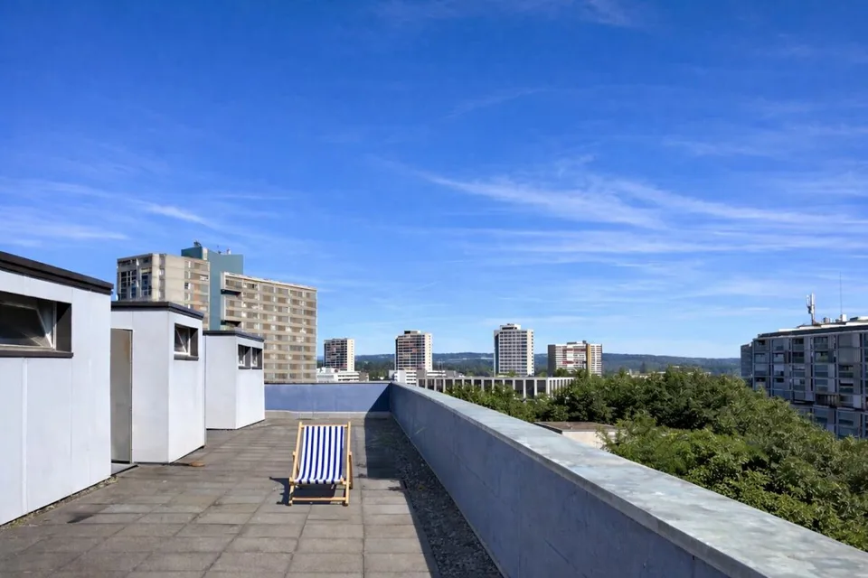 Sonnige 3.5-Zimmer-Eigentumswohnung mit Balkon, Keller und Einstellhallenplatz – Foto 19 von 24