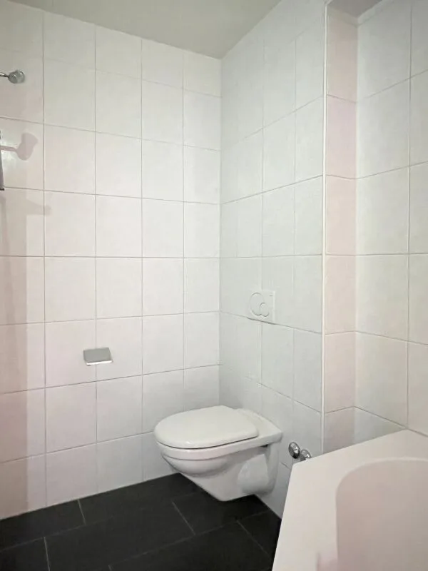 Sonnige 3.5-Zimmer-Eigentumswohnung mit Balkon, Keller und Einstellhallenplatz – Foto 9 von 24