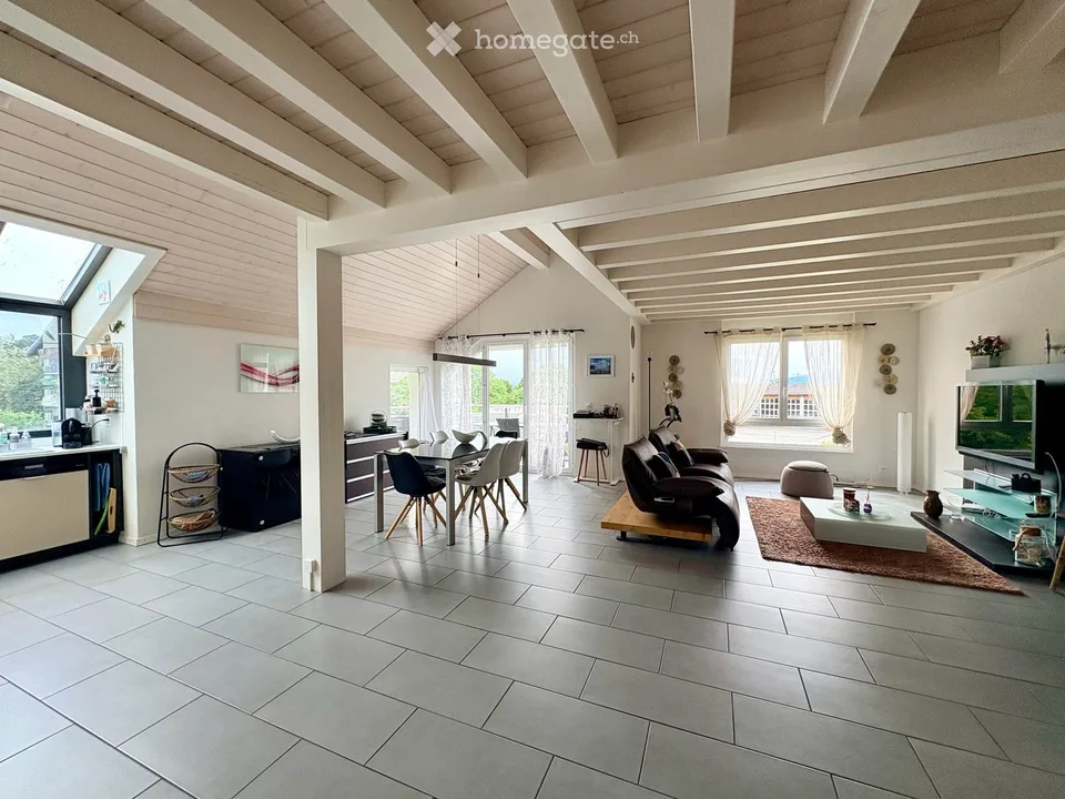 Magnifique Lumineux 4,5p en duplex au centre et au calme de Genolier