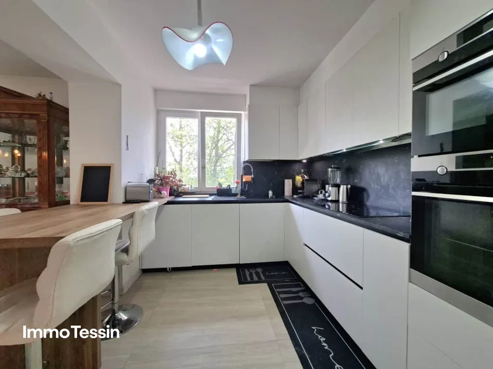 4 Zimmer Wohnung mit Garten & Balkon in einem 4 Parteienhaus nur wenige Minuten von Lugano