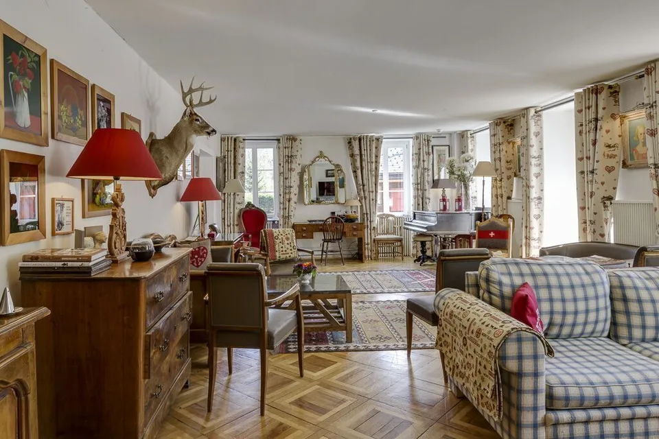 Le Grand Chalet des Bovets rénové aux charmes d'antan 14 chambres