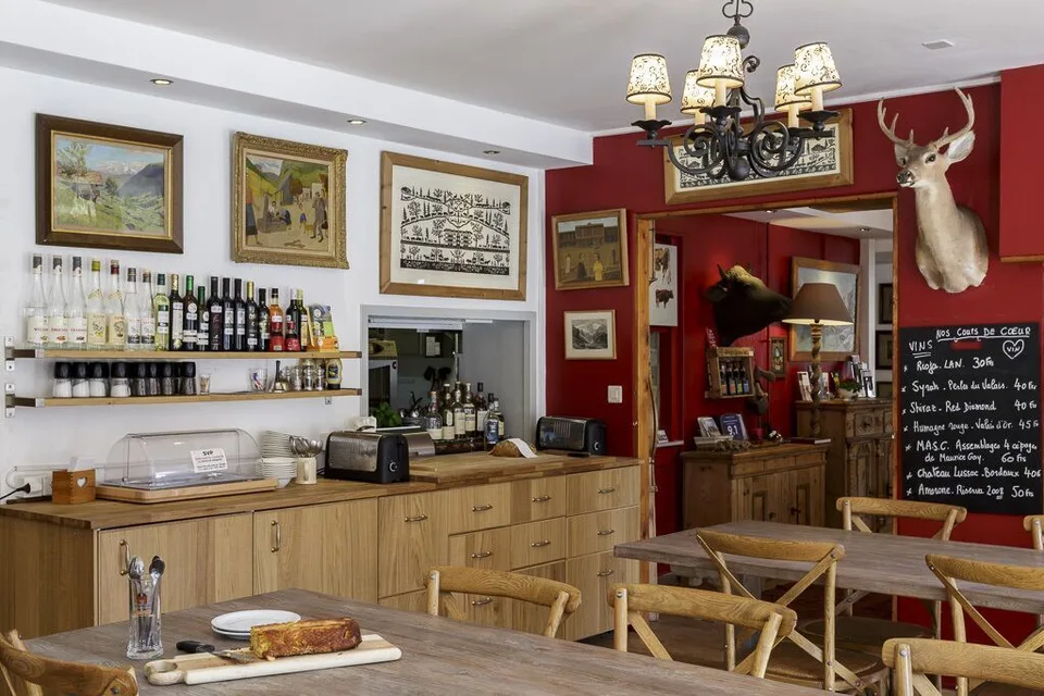 Das große Chalet von Bovets, renoviert mit dem Charme von einst, 14 Zimmer – Foto 7 von 13