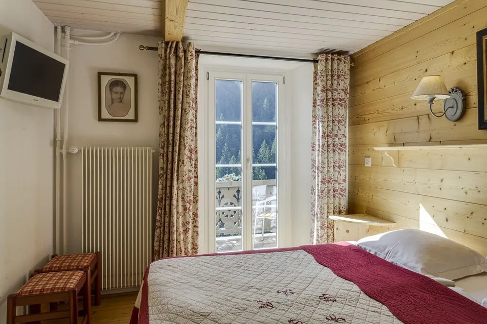 Das große Chalet von Bovets, renoviert mit dem Charme von einst, 14 Zimmer – Foto 10 von 13