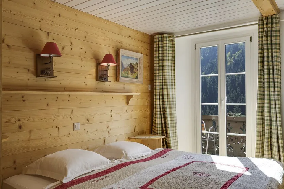 Das große Chalet von Bovets, renoviert mit dem Charme von einst, 14 Zimmer – Foto 11 von 13