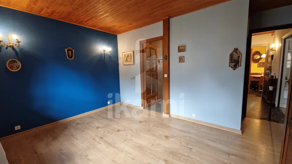 FAVERGES - Familienhaus 284 m², davon 195 m² Wohnfläche, mit einem Grundstück von 2 015 m² – Foto 10 von 13