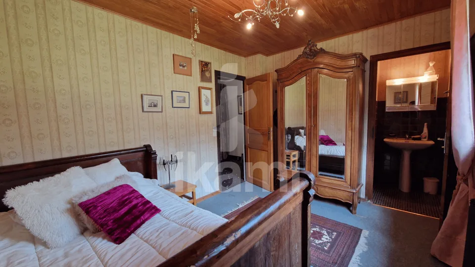FAVERGES - Familienhaus 284 m², davon 195 m² Wohnfläche, mit einem Grundstück von 2 015 m² – Foto 13 von 13