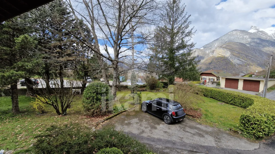FAVERGES - Familienhaus 284 m², davon 195 m² Wohnfläche, mit 2 015 m² Grundstück