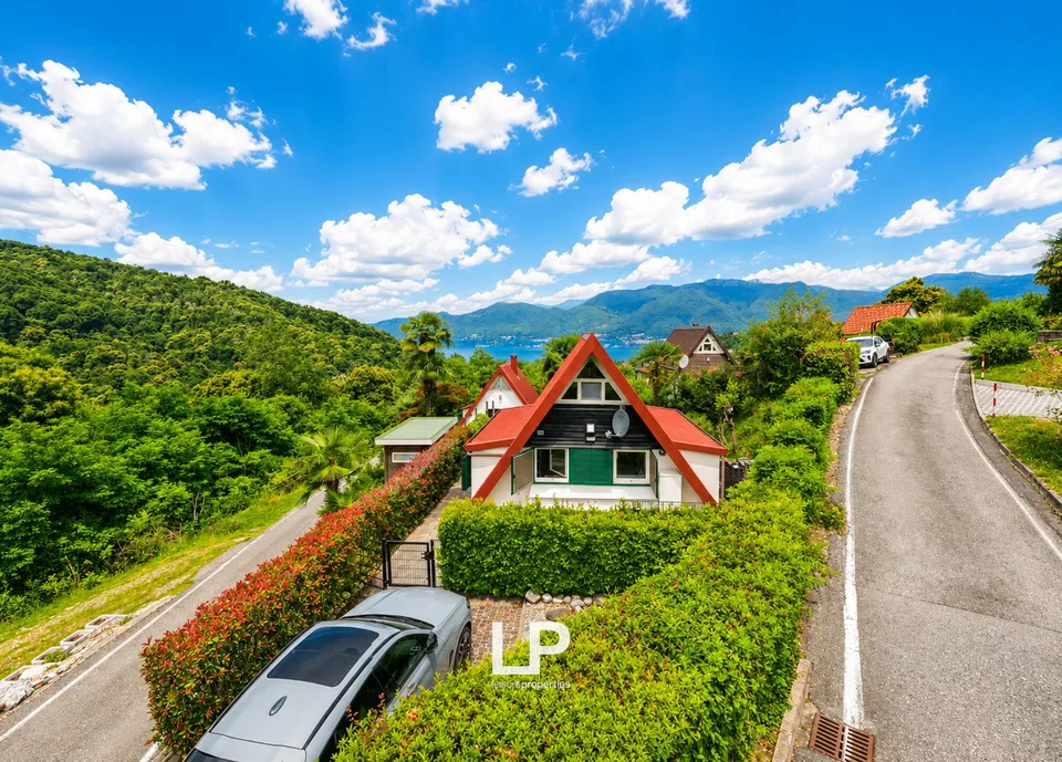 Charakteristisches Chalet, Holländisches Dorf, Brezzo di Bedero