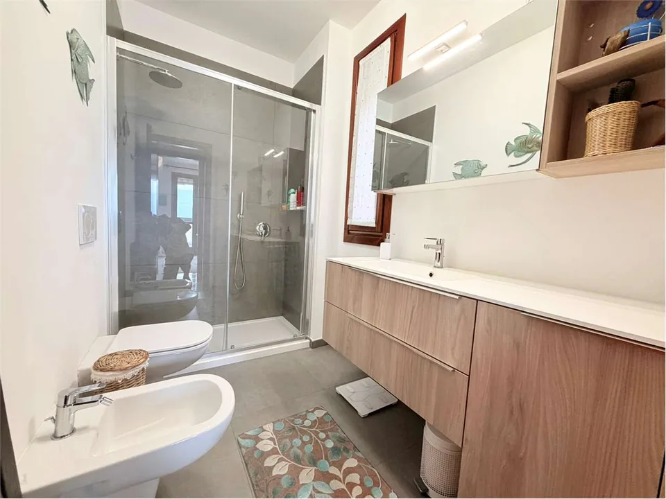 Bellissimo appartamento con piscina e stupenda vista lago – foto 13 di 13
