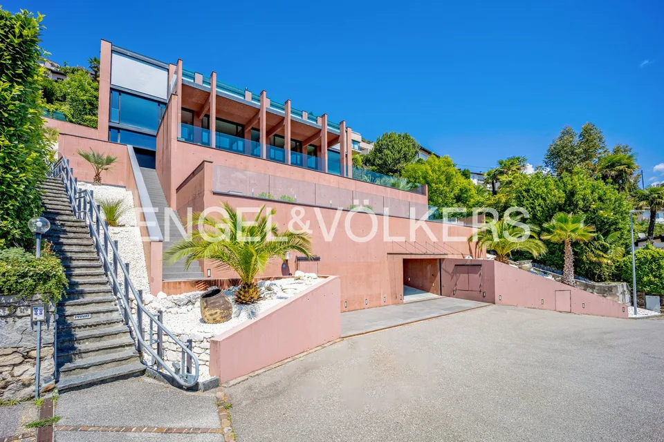 Luxusvilla mit atemberaubendem Seeblick (28)