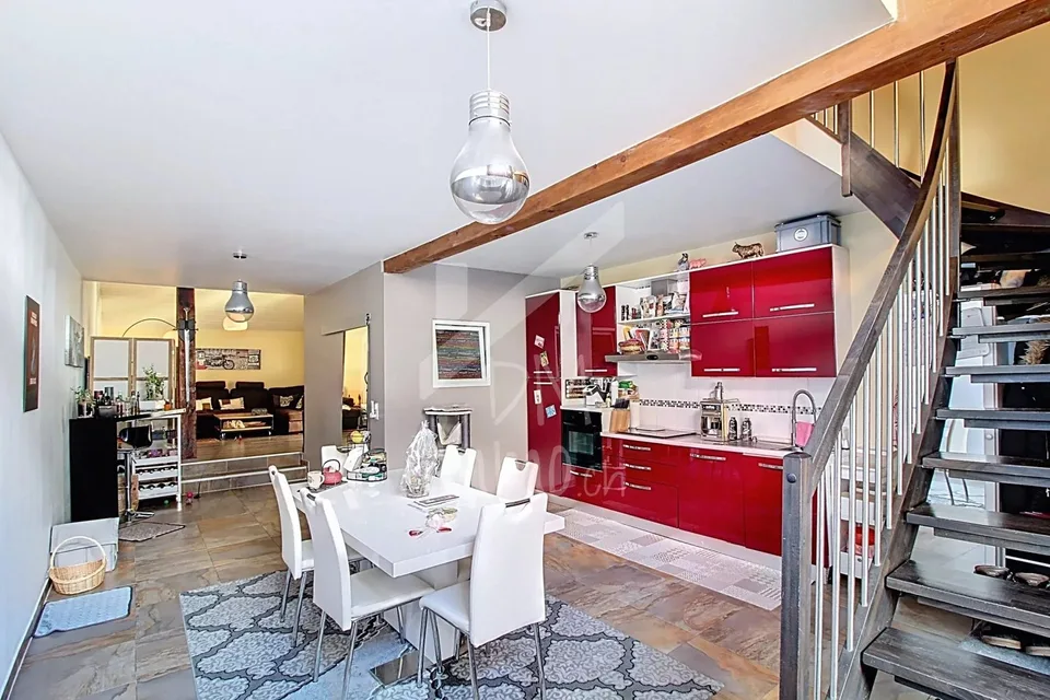 Immeuble de rendement 9 lots, excellent état, proche centre
