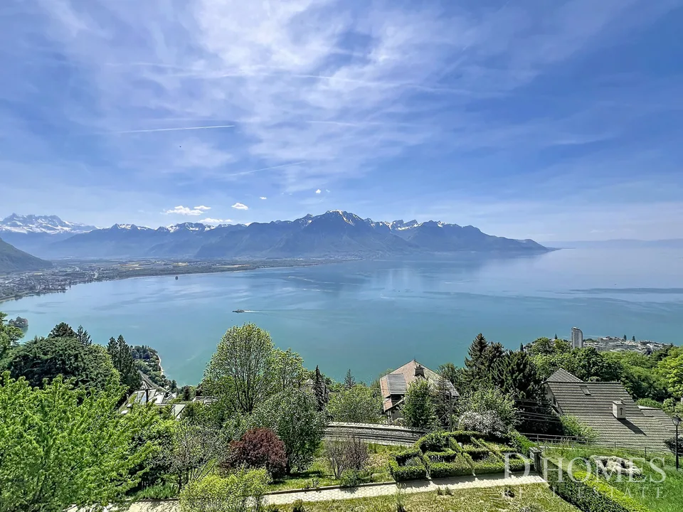 Proprietà eccezionale - Vista panoramica sul lago e le montagne