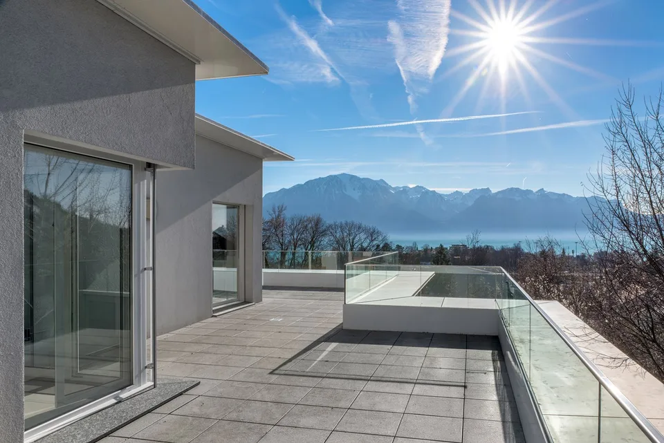 Appartamento di 5.5 locali in attico e doppio piano con vista panoramica sul lago in vendita a Montreux