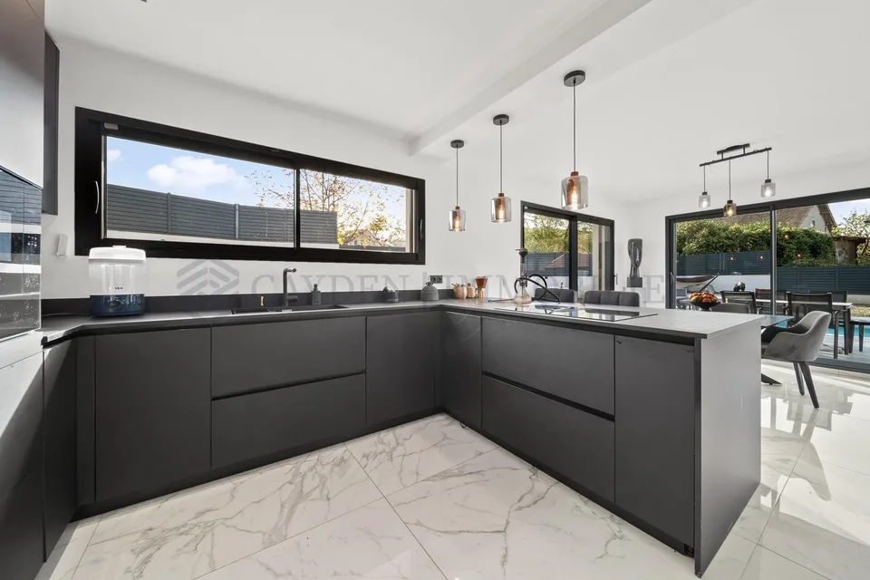Frankreich Nachbarschaft, neue individuelle Villa mit Pool – Foto 6 von 12