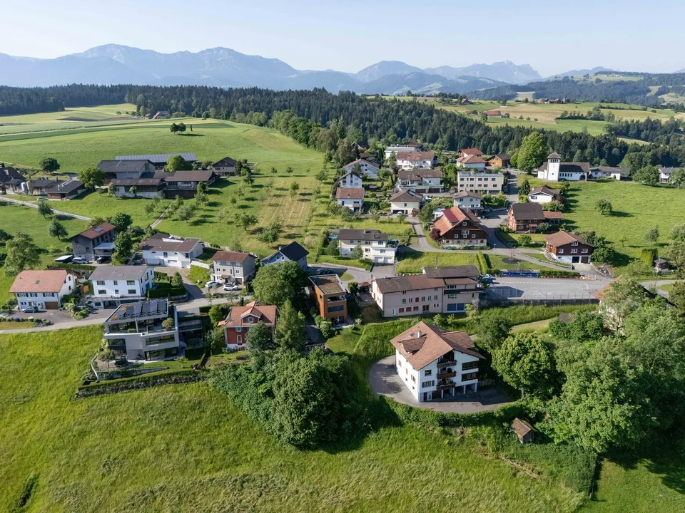 Attraktive Aussichtslage und ländliche Idylle