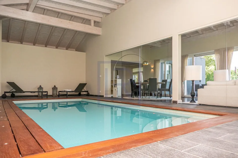 Elegante villa contemporanea