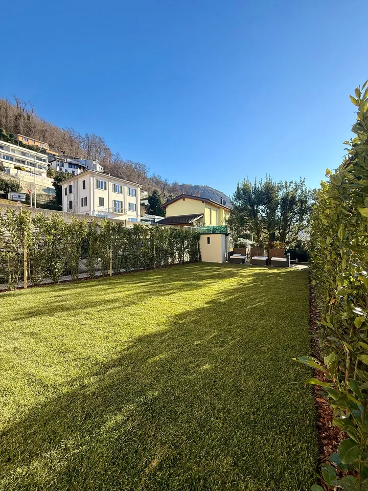Elegante Villa di 6.5 locali con Vista Panoramica a Lugano – Disponibile Subito – Foto 22 von 27