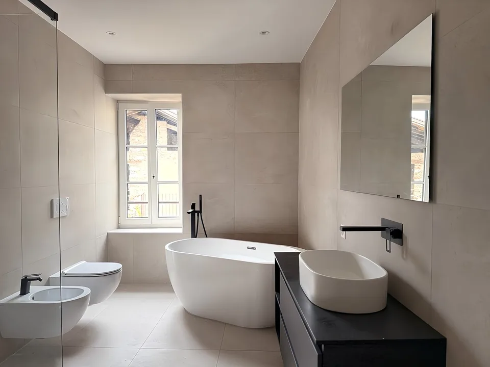 Elegante Villa di 6.5 locali con Vista Panoramica a Lugano – Disponibile Subito – Foto 9 von 27