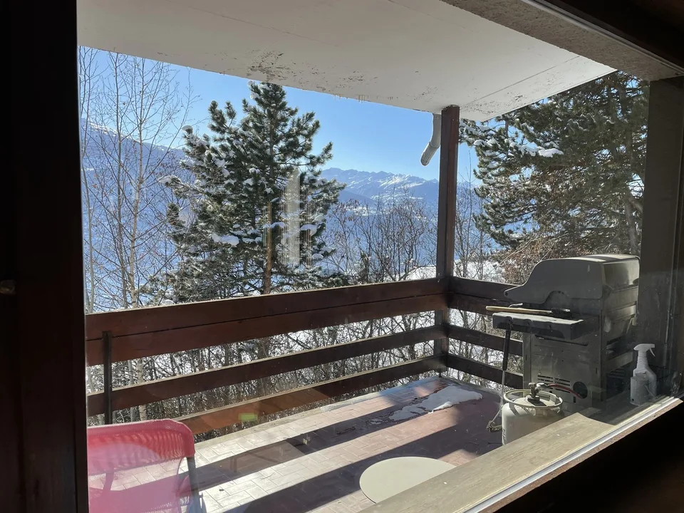 Prächtige Immobilie mit atemberaubendem Blick in Montana-Village