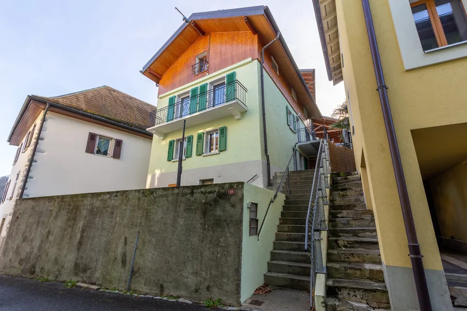 Saint-Gingolph - belle bâtisse avec appartement indépendant