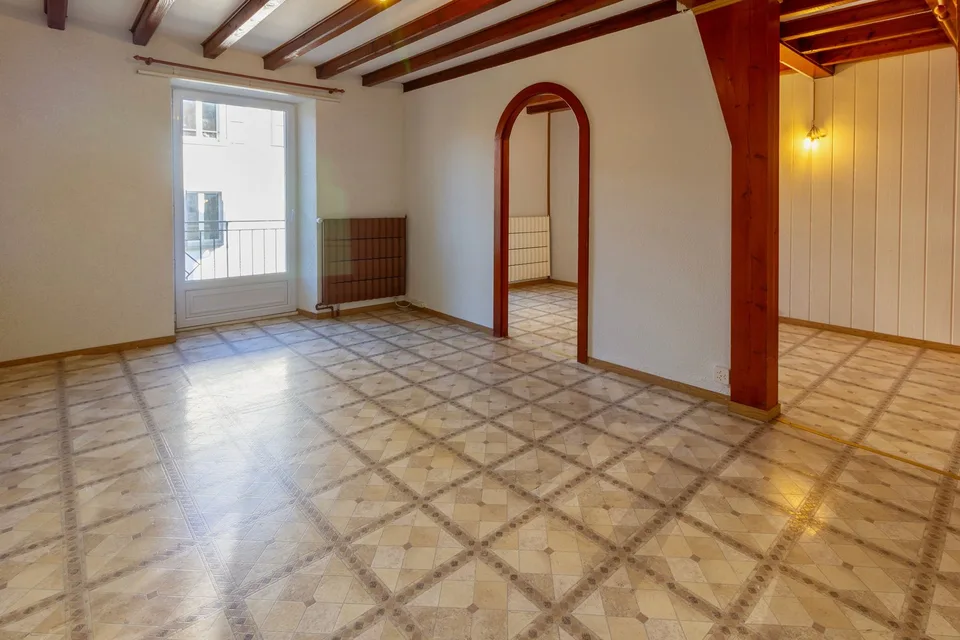 Saint-Gingolph - beautiful building with independent apartment