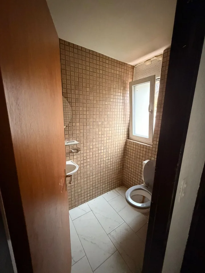 Villa moderna di 4,5 locali con garage e terrazze a Delémont