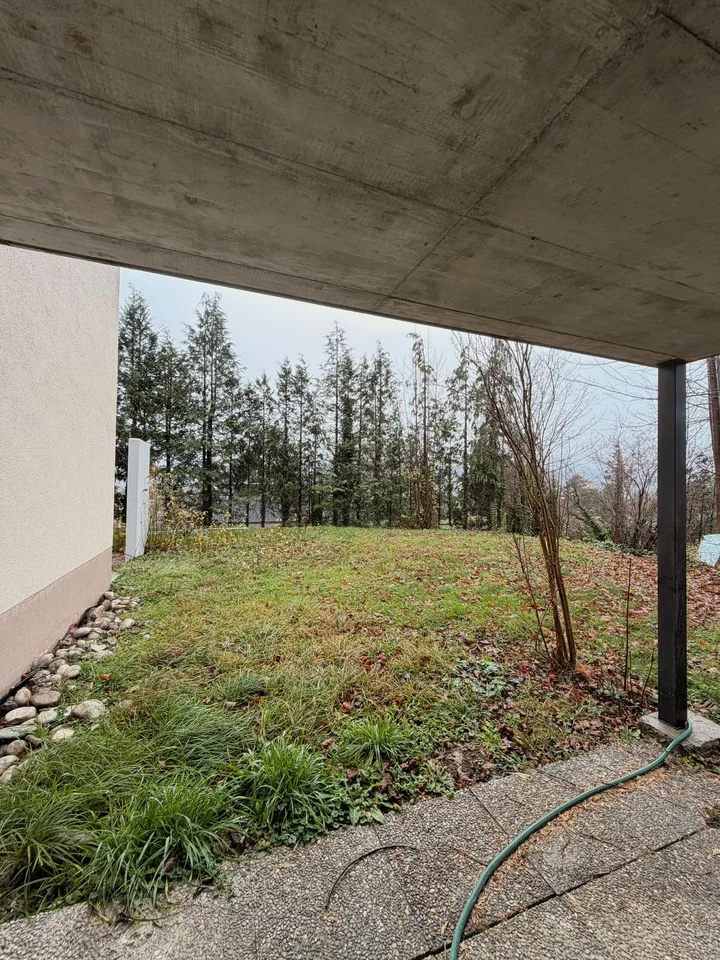 Villa moderna di 4,5 locali con garage e terrazze a Delémont