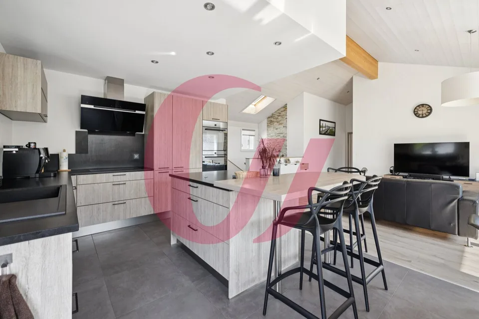 Beautiful individual house in Enney!
