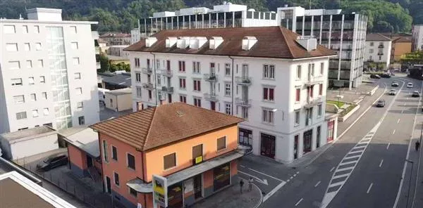 Chiasso: Palazzo a reddito 19 locali