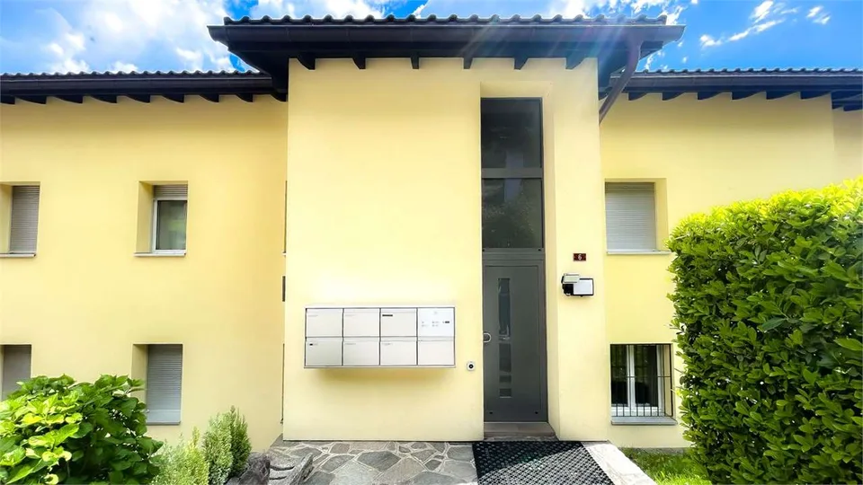 HELLES 4,5-ZIMMER-WOHNUNG MIT GROSSEM BALKON UND FREIER AUSBLICK – Foto 10 von 10