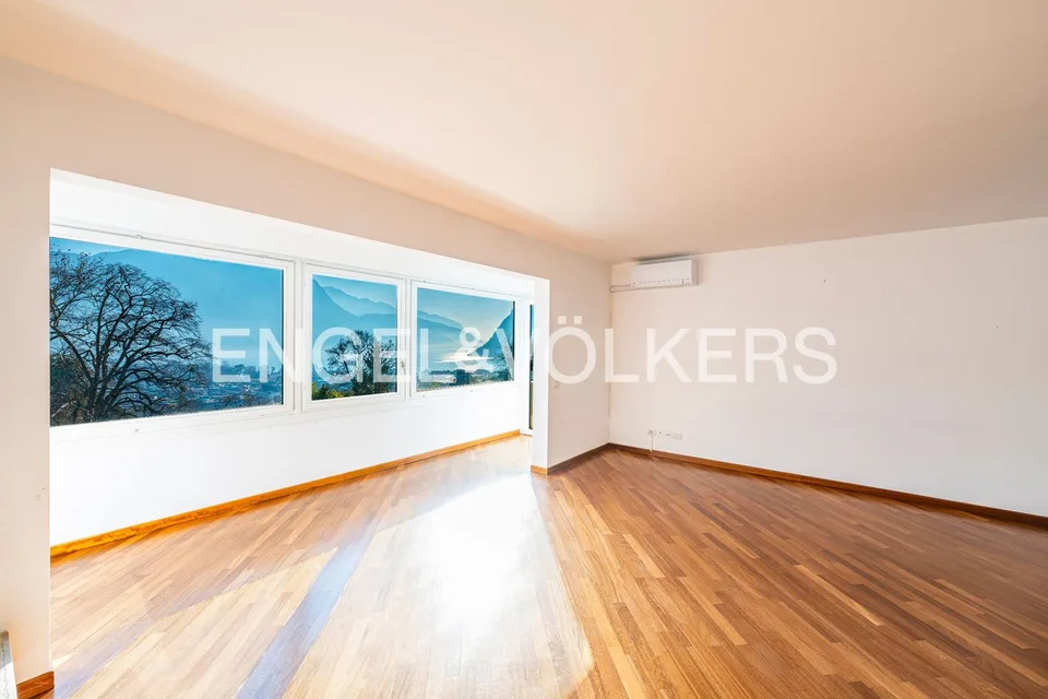Elegantes Appartement mit Seeblick und privatem Garten