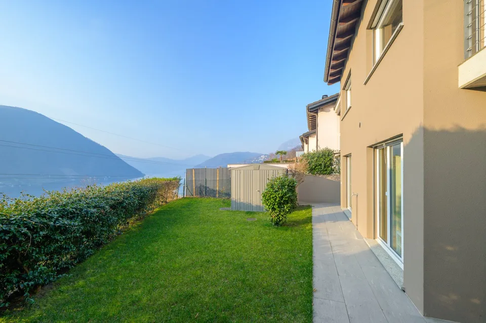 CASA INDIPENDENTE CON INCANTEVOLE VISTA LAGO