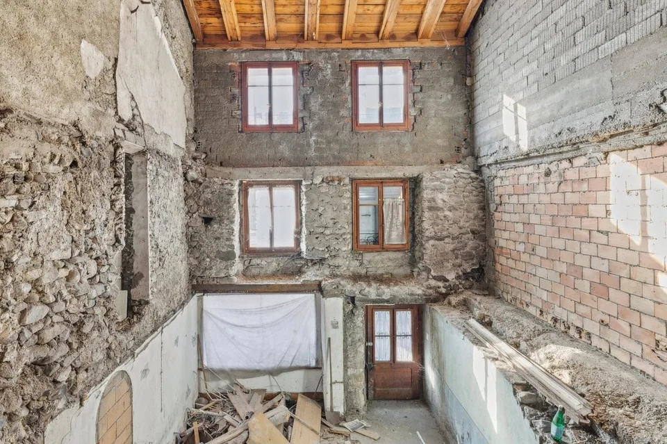 Una casa di villaggio incantevole da ristrutturare. Un progetto autentico!
