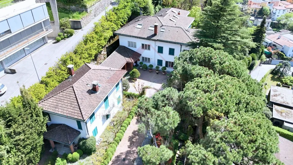 Entwicklungsareal mit drei Wohngebäuden und erheblichem Ausbaupotenzial in Mendrisio