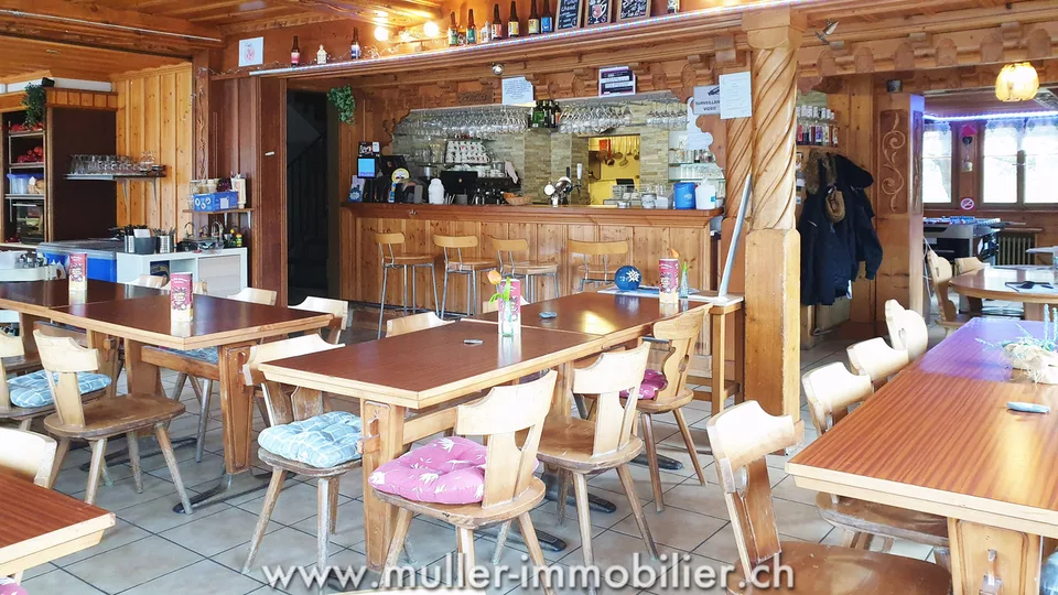 Grande chalet aux Mosses con appartamenti e tea-room